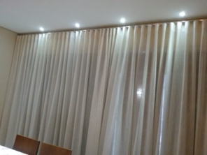 Foto de Contemporânea Persianas em Taubaté, SP por Solutudo