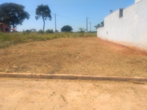 Foto de Marcio Luis - Roça e Pulveriza Terrenos em Bauru, SP por Solutudo