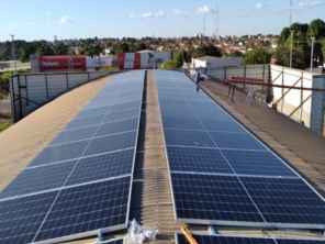 Foto de Studio Energy - Energia Solar em Poços de Caldas, MG por Solutudo