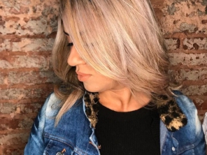 Foto de Débora Soares Hair em Bauru, SP por Solutudo