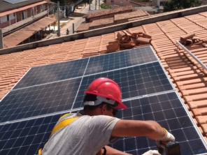Foto de EcoSoLL Energia Solar em Porto Seguro, BA por Solutudo