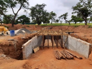 Foto de Avior Construtora em Santa Bárbara Resort Residence, SP por Solutudo