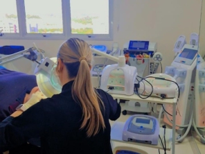 Foto de Simone D'Avila Esteticista em Bauru, SP por Solutudo