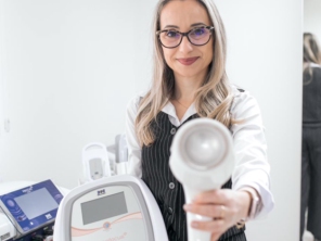 Foto de Simone D'Avila Esteticista em Bauru, SP por Solutudo