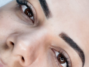 Foto de Rafaella Cruz Embelleze - Clínica de Estética em Itapaci, GO por Solutudo