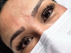 Foto de Rafaella Cruz Embelleze - Clínica de Estética em Itapaci, GO por Solutudo