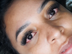Foto de Rafaella Cruz Embelleze - Clínica de Estética em Itapaci, GO por Solutudo
