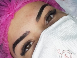 Foto de Rafaella Cruz Embelleze - Clínica de Estética em Itapaci, GO por Solutudo