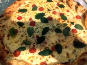 Foto de Pizzaria Massa Bella em Santa Cruz do Rio Pardo, SP por Solutudo