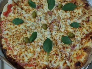 Foto de Pizzaria Massa Bella em Santa Cruz do Rio Pardo, SP por Solutudo