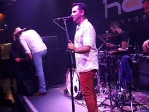 Foto de CHEERS LOUNGE & BAR em Lins, SP por Solutudo