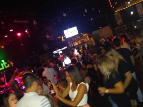 Foto de CHEERS LOUNGE & BAR em Lins, SP por Solutudo