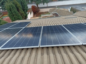 Foto de ENSOLED Energia Renovável em Paulínia, SP por Solutudo