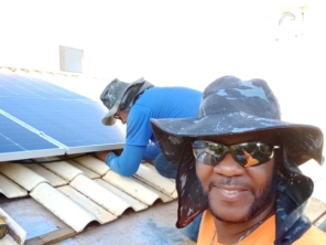 Foto de ENSOLED Energia Renovável em Paulínia, SP por Solutudo