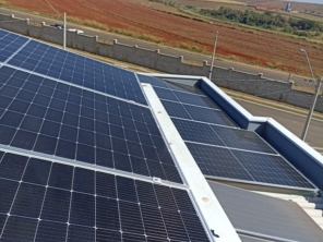 Foto de ENSOLED Energia Renovável em Paulínia, SP por Solutudo