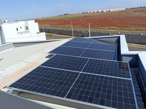 Foto de ENSOLED Energia Renovável em Paulínia, SP por Solutudo