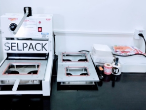 Nossas refeições são seladas pela seladora Selpack, deixando o alimento quente e inviolável.