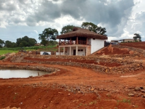 Foto de Rafael Pagani Construções & Vidraçaria em Bernardino de Campos, SP por Solutudo