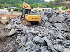 Foto de AB Demolições em Muriaé, MG por Solutudo