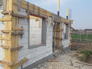 Foto de Construtora Eiffel em Ninho Verde II Eco Residence, SP por Solutudo
