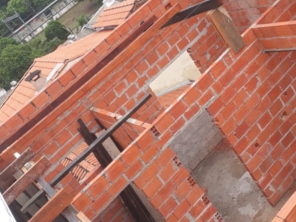 Foto de Construtora Eiffel em Ninho Verde II Eco Residence, SP por Solutudo