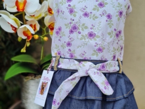 Vestido Jeans Lilás *** Tam M * Comprimento 36 cm  * Circunferência 60 cm * Pescoço 44 cm