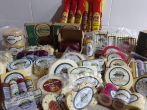 Foto de Amais Queijos e Vinhos em Bauru, SP por Solutudo