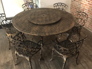 Mesa toscana de 1,50 com giratorio e 6 poltronas viena