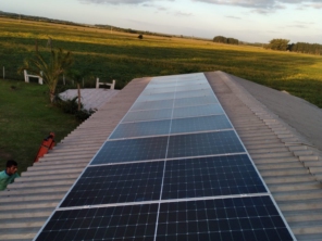Foto de PROJEVOLT ENERGIA SOLAR em Viamão, RS por Solutudo