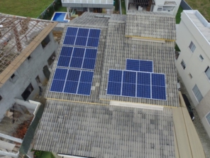 Foto de Roof Energia Solar em Lauro de Freitas, BA por Solutudo