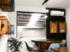 Foto de A+A Arquitetura em São Paulo, SP por Solutudo