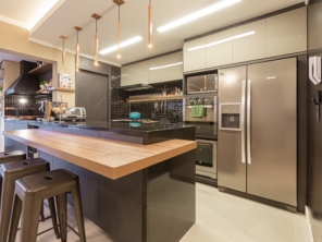 Foto de A+A Arquitetura em São Paulo, SP por Solutudo