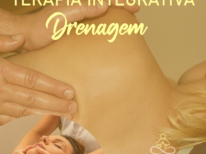 mulher deitada recebendo massagem nas costas na foto e na foto sobreposta a baixo lado esquerdo menor mulher recebendo dernagem no rosto