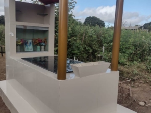 Foto de Gaúcho Mausoléu, Túmulos e Jazigos em Cemitério em Santarém, CE por Solutudo