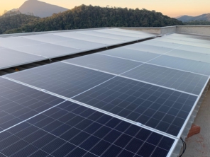 Foto de Aluísio & Cia solar em Teresópolis, RJ por Solutudo