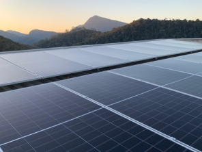 Foto de Aluísio & Cia solar em Teresópolis, RJ por Solutudo