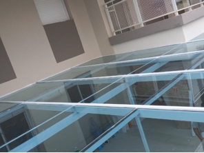 Coberturas em Vidro  com Película Térmica Nano Caramic