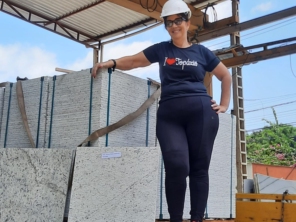 Foto de Topázio Granitos em Cachoeiro de Itapemirim, ES por Solutudo