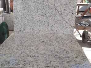 Foto de Topázio Granitos em Cachoeiro de Itapemirim, ES por Solutudo