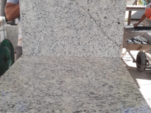 Foto de Topázio Granitos em Cachoeiro de Itapemirim, ES por Solutudo