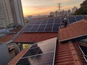Foto de Detek Energia Solar em Itapecerica da Serra, SP por Solutudo