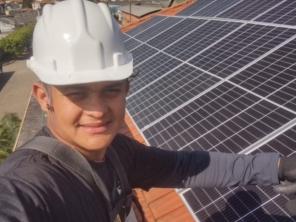 Foto de Detek Energia Solar em Itapecerica da Serra, SP por Solutudo