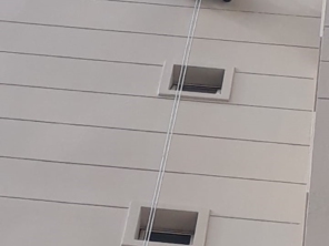 Foto de Águia Fachadas em São Paulo, SP por Solutudo