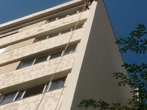 Foto de Águia Fachadas em São Paulo, SP por Solutudo