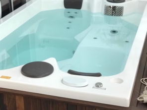 Foto de Amazon SPA - Loja Batel em Curitiba, PR por Solutudo