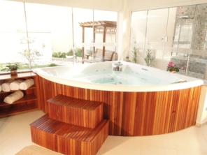 Foto de Amazon SPA - Loja Batel em Curitiba, PR por Solutudo