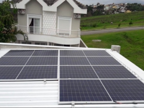 Foto de L Solar Energia em Itacaré, BA por Solutudo