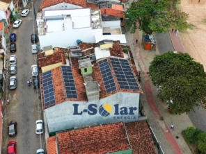 Foto de L Solar Energia em Itacaré, BA por Solutudo