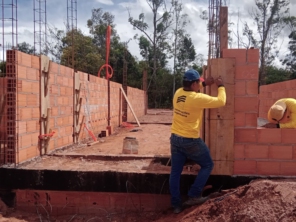 Foto de JL Construções e Engenharia em Paranapanema, SP por Solutudo