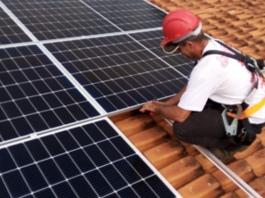 Foto de Plataforma Solar em Artur Nogueira, SP por Solutudo